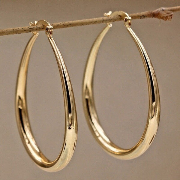 Oval hoop earrings