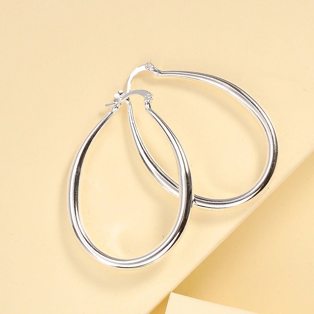 Oval hoop earrings